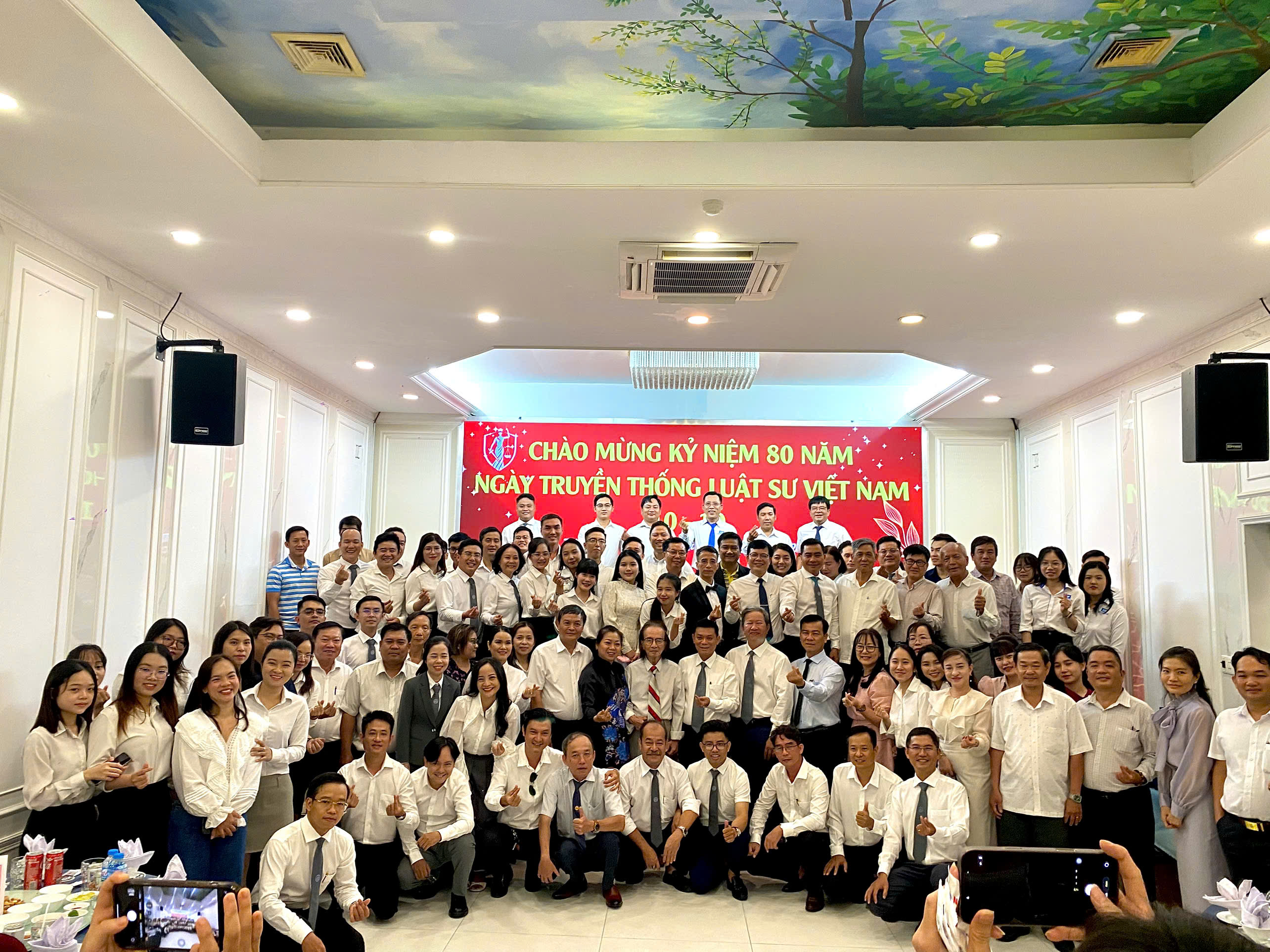 Chào mừng 80 năm Ngày Truyền thống Luật sư Việt Nam (10/10/1945 - 10/10/2025)