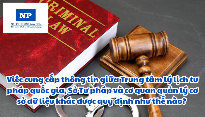 Việc cung cấp thông tin giữa Trung tâm lý lịch tư pháp quốc gia, Sở Tư pháp và cơ quan quản lý cơ sở dữ liệu khác được quy định như thế nào? Sự phối hợp cung cấp thông tin giữa Trung tâm Lý lịch tư pháp quốc gia, Sở Tư pháp và cơ quan quản lý các cơ sở dữ liệu khác được thực hiện ra sao?