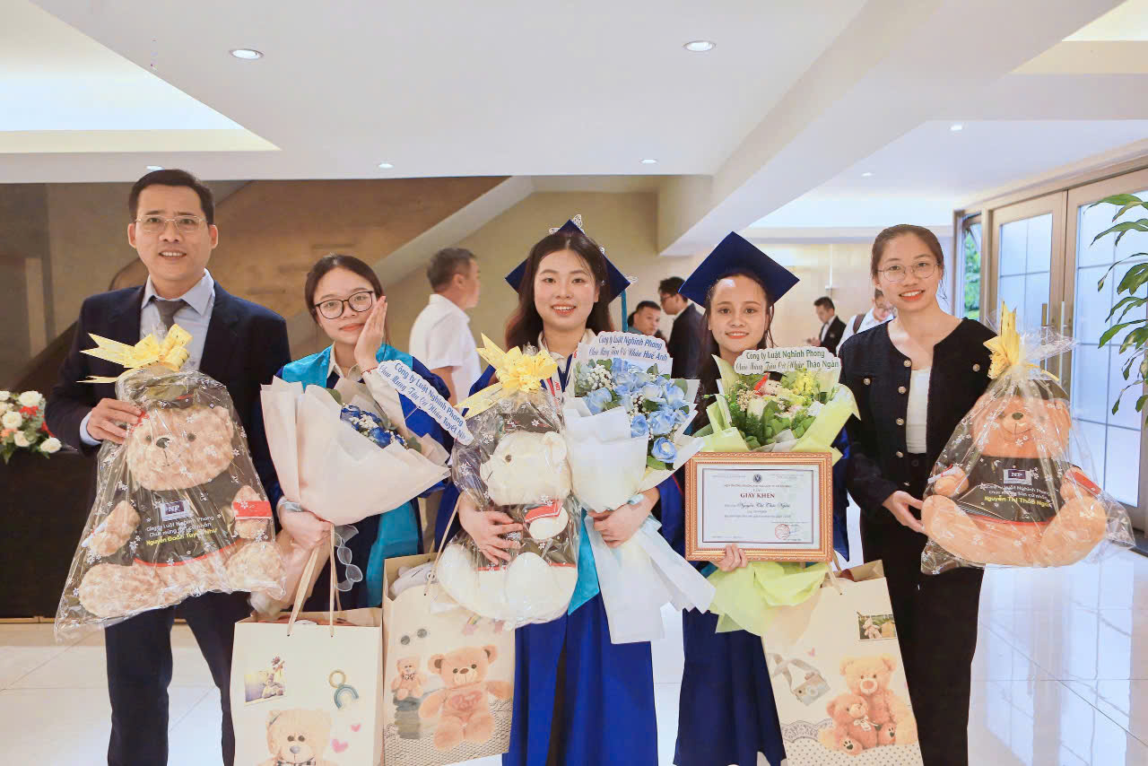 LỄ TỐT NGHIỆP TÂN CỬ NHÂN NĂM 2025 - NIỀM TỰ HÀO CỦA ĐẠI GIA ĐÌNH NGHINH PHONG
